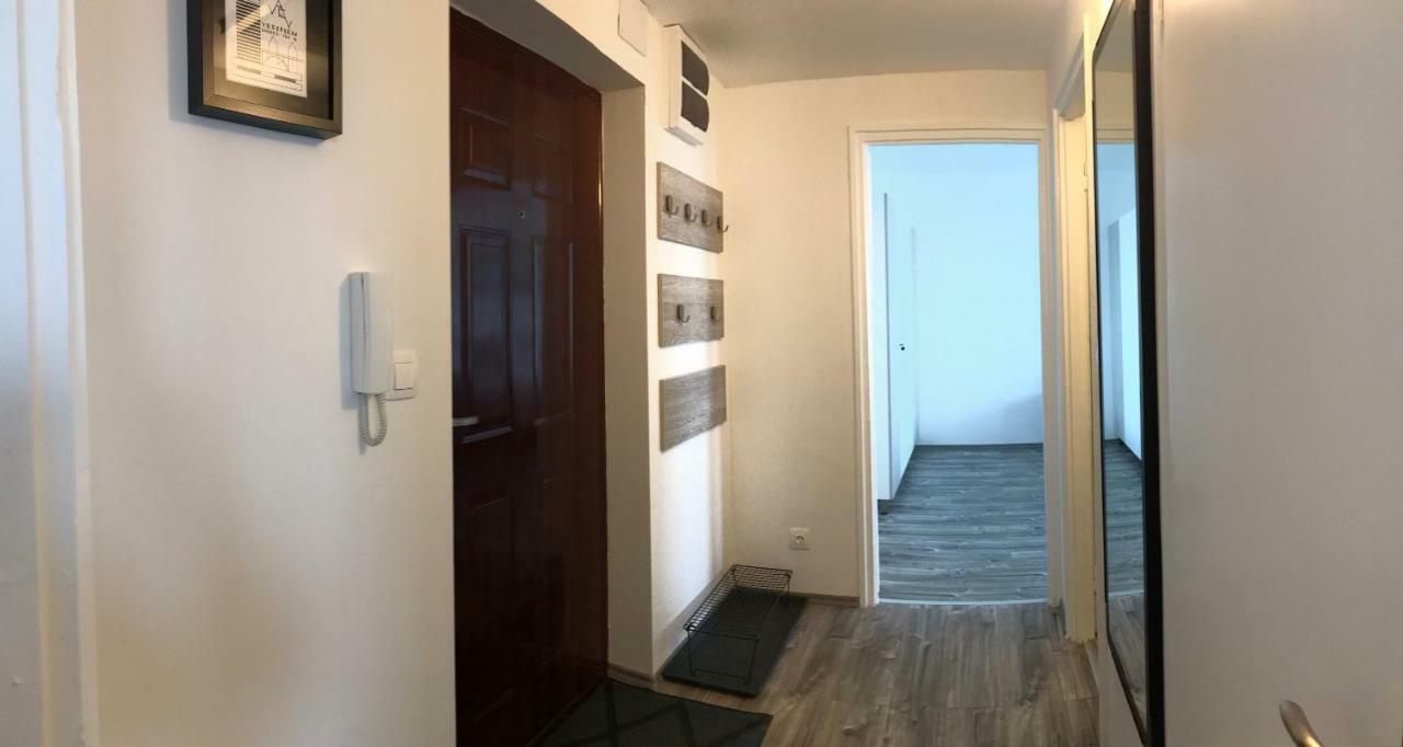 Central Apartments Veszprem Exterior photo
